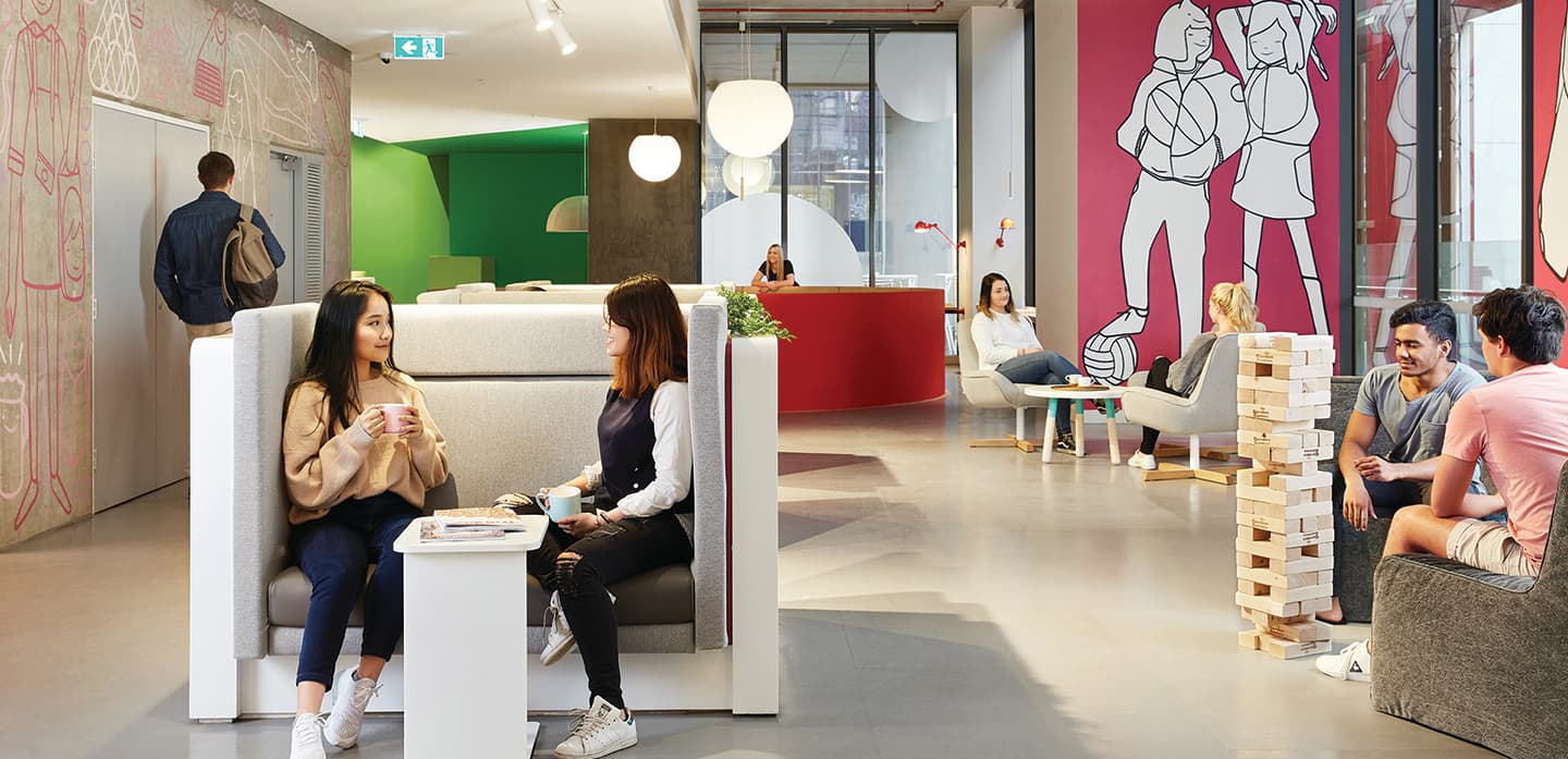 Social Lounges